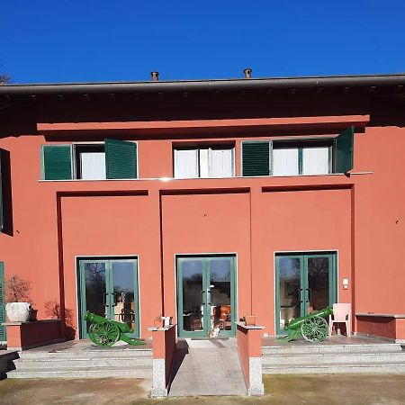 Mambly B&B Ristorante Pizzeria Galliate 外观 照片